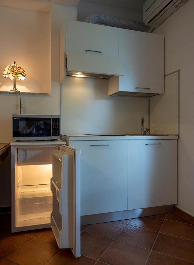 Tra Gli Ulivi Bed & Breakfast Pietra Ligure Exterior photo