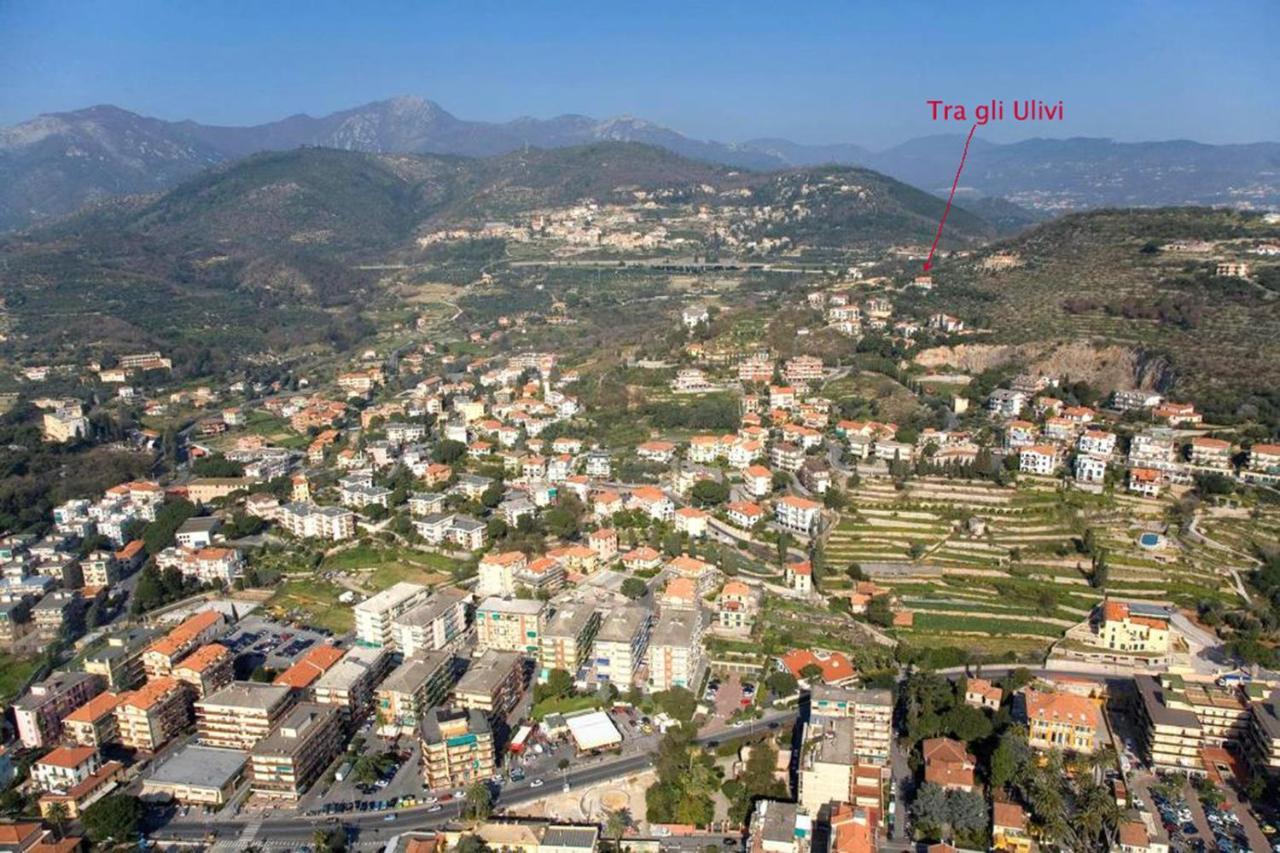 Tra Gli Ulivi Bed & Breakfast Pietra Ligure Exterior photo