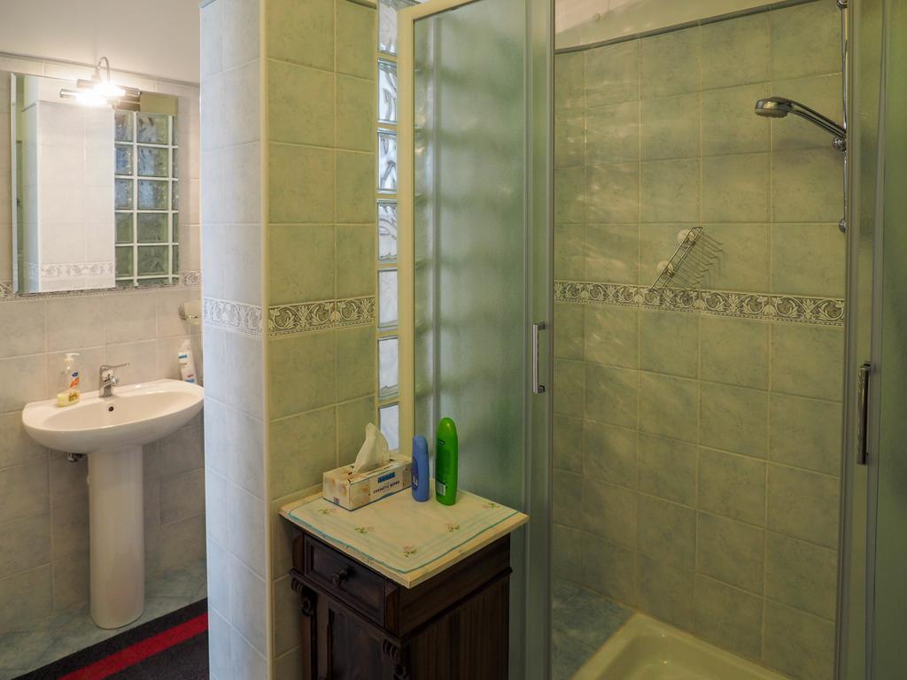 Tra Gli Ulivi Bed & Breakfast Pietra Ligure Exterior photo