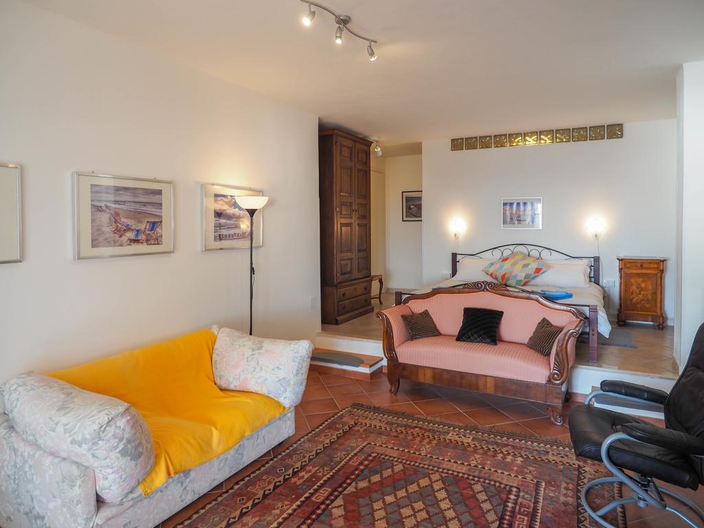 Tra Gli Ulivi Bed & Breakfast Pietra Ligure Room photo